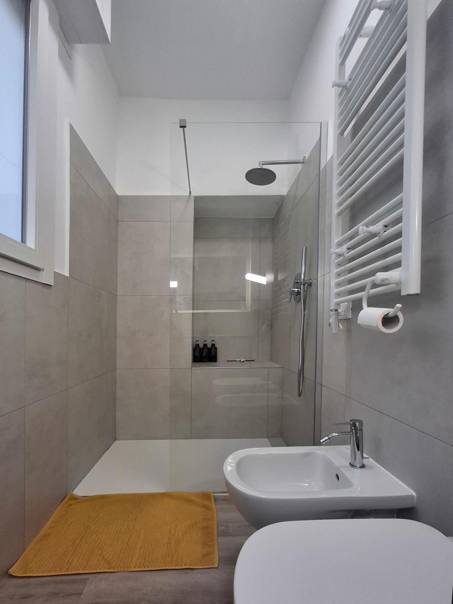 Fantoni Guest House แบร์กาโม ภายนอก รูปภาพ